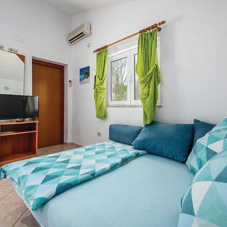 Cozy Apartment In Sv,Lovrec With Kitchen Jakici Bagian luar foto