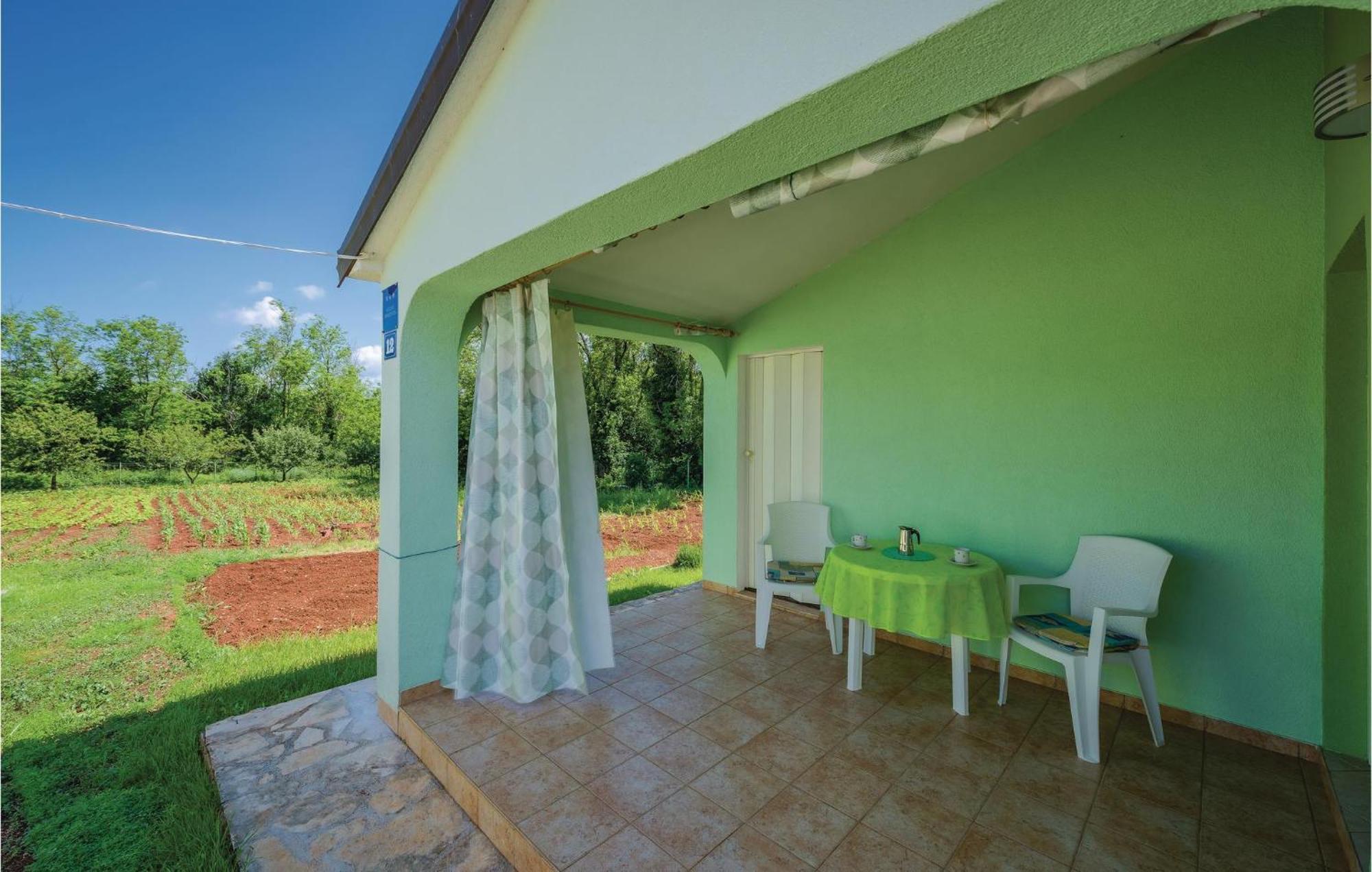 Cozy Apartment In Sv,Lovrec With Kitchen Jakici Bagian luar foto